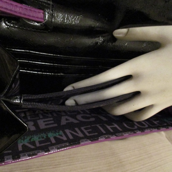 NWOT KENNETH COLE REACTIONS Wallet Wristlet Clutch - Picture 8 of 8